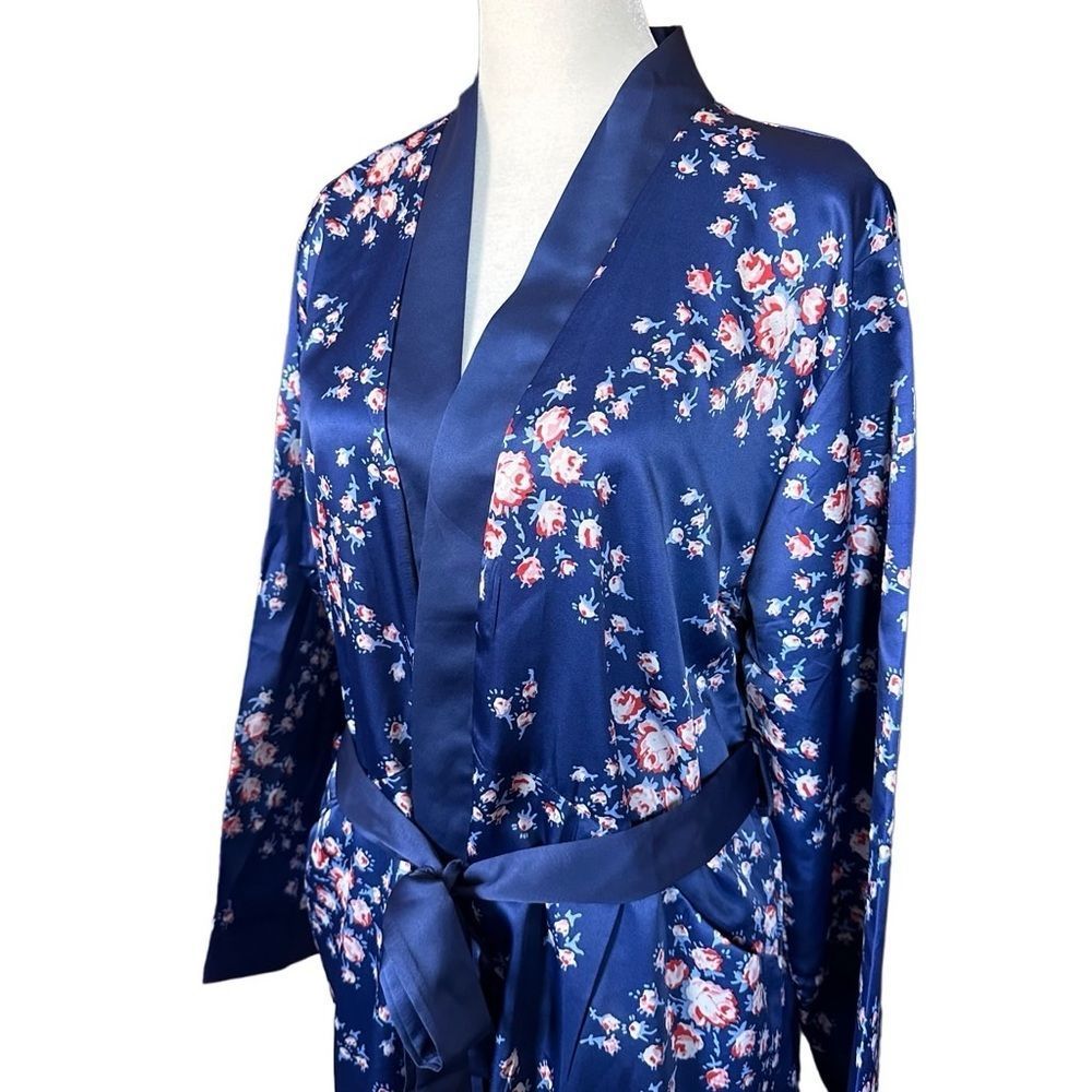 Morgan Lane x FabFitFun Navy Floral Long Sleeve Short Satin Belted Robe Sz S/M - Picture 5 of 12